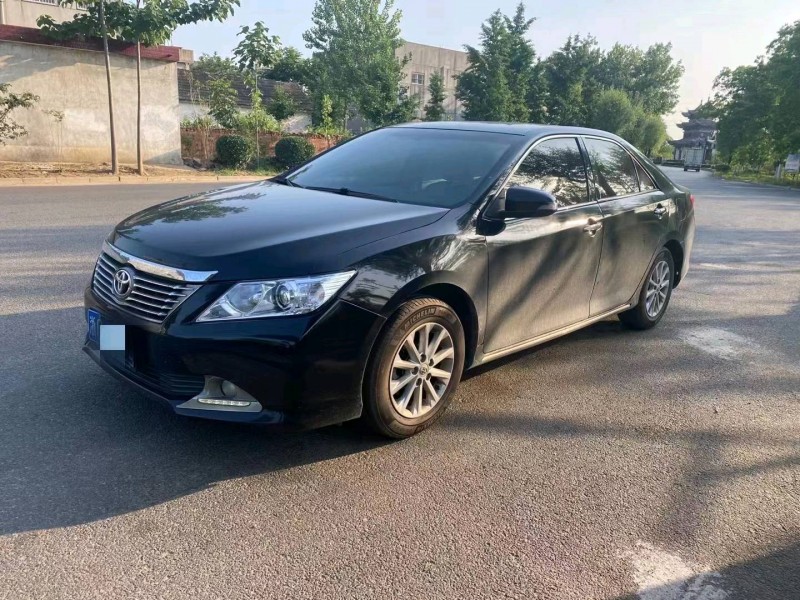 济南14年丰田凯美瑞2