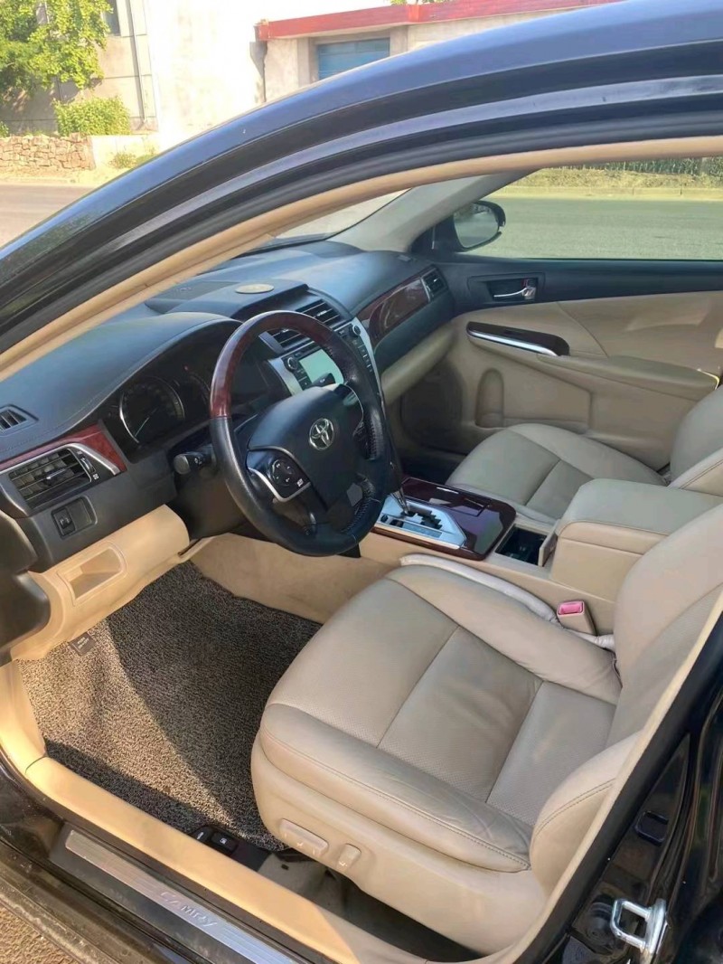 济南14年丰田凯美瑞6