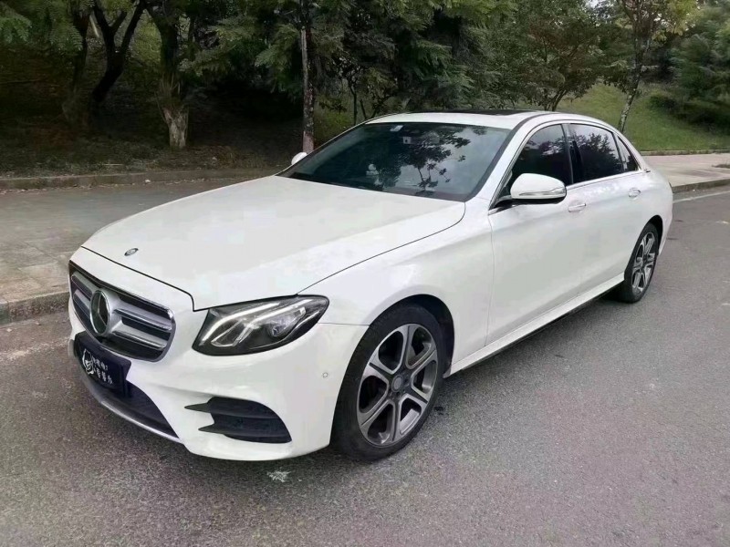 珠海17年奔驰E8