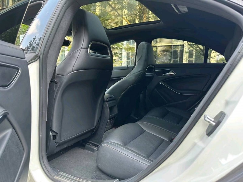 广州15年奔驰CLA5