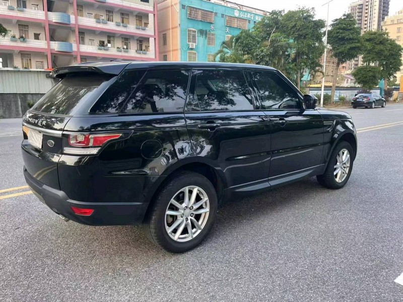 广州17年路虎揽胜运动8