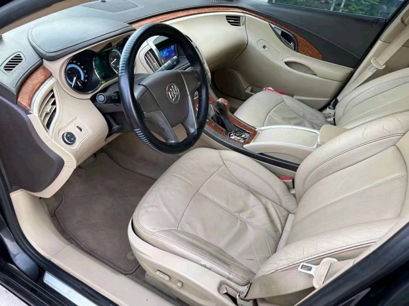 烟台10年别克君越6