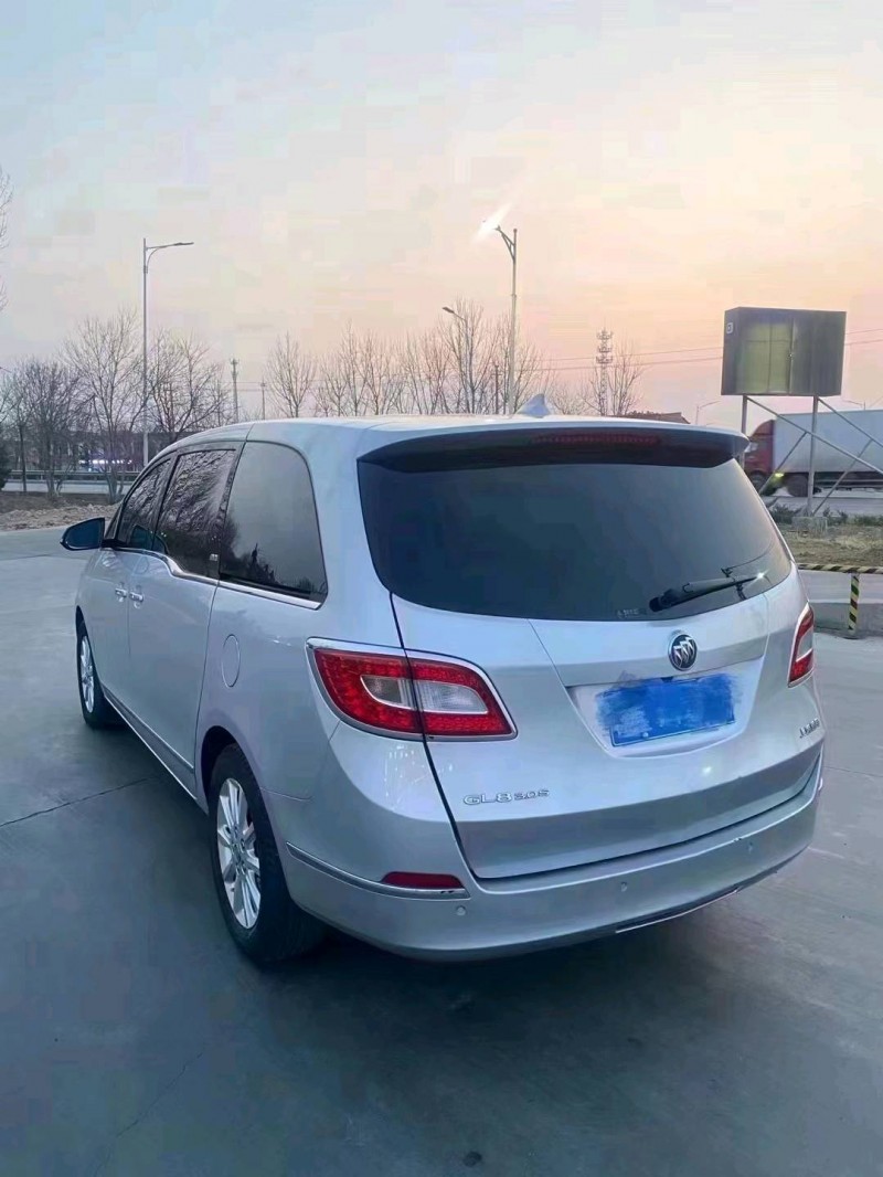 东营13年别克GL89