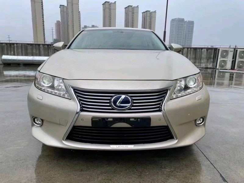 宜昌13年雷克萨斯ES1