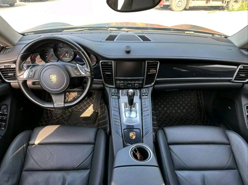 南宁15年保时捷帕拉梅拉5