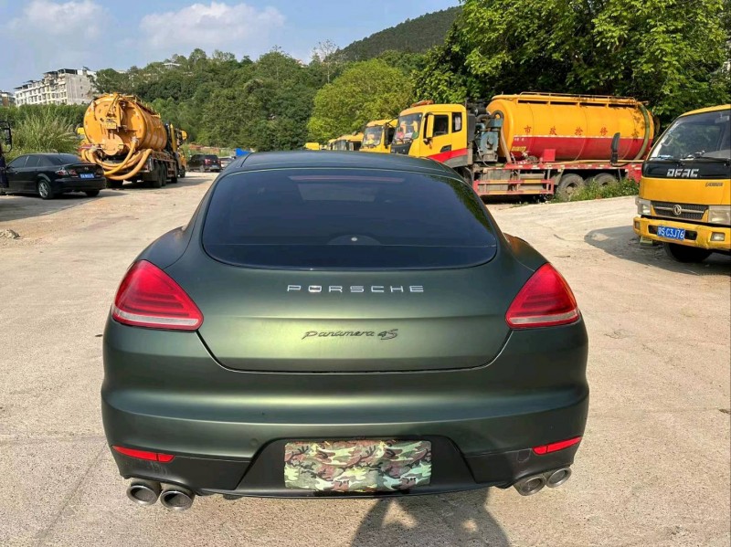 南宁15年保时捷帕拉梅拉8