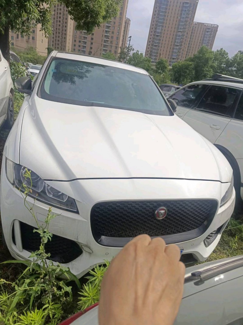 武汉17年捷豹F-PACE1