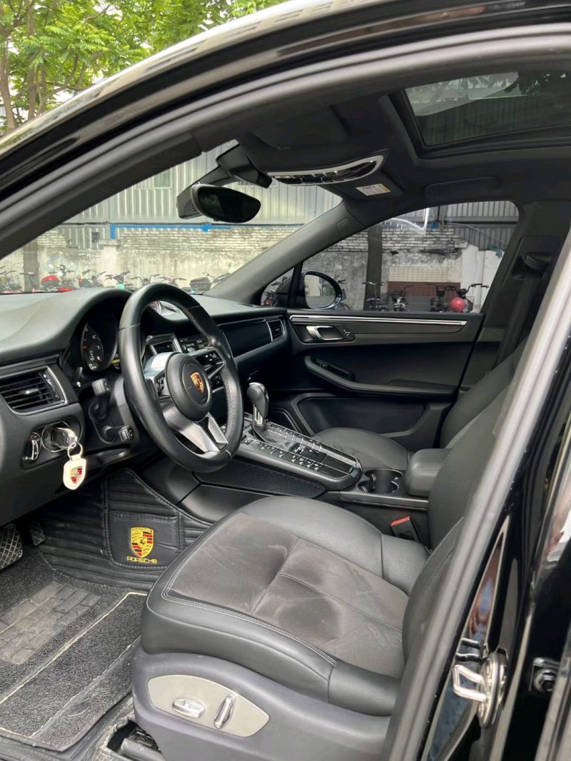 广州15年保时捷Macan7