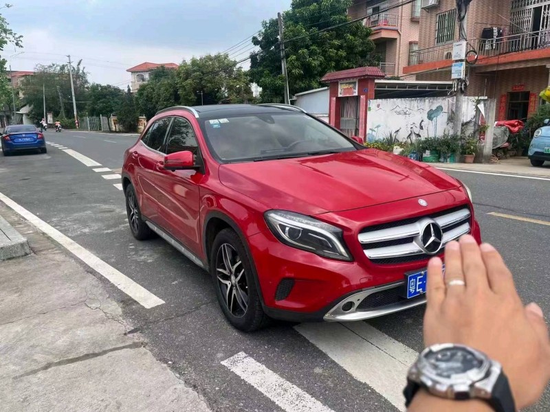 珠海16年奔驰GLA8