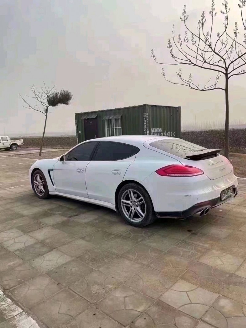 淮南15年保时捷帕拉梅拉7