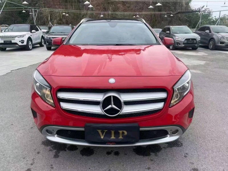 宜昌16年奔驰CLA1