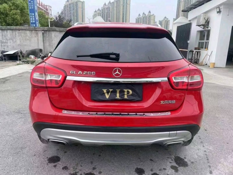 宜昌16年奔驰CLA7