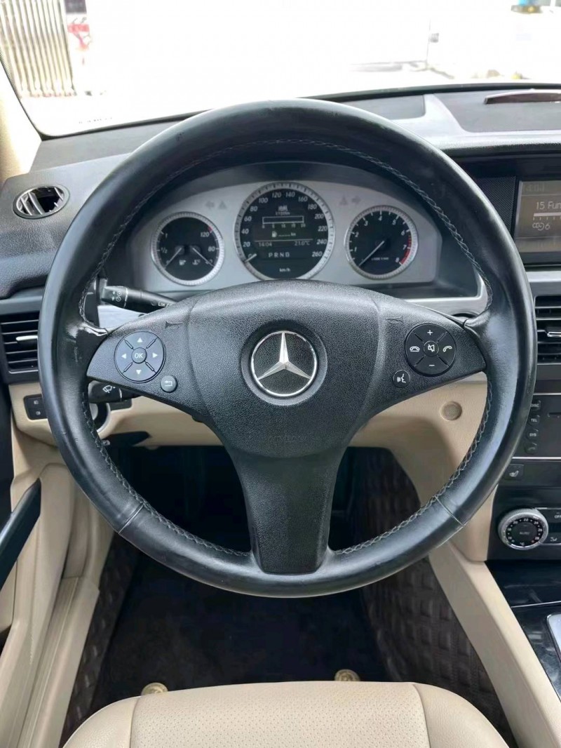 宜昌12年奔驰GLK7