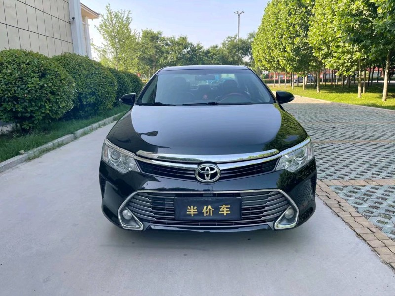 济宁17年丰田凯美瑞1