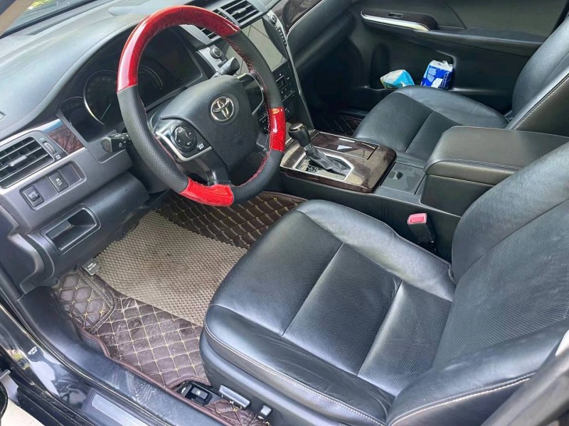 济宁17年丰田凯美瑞6