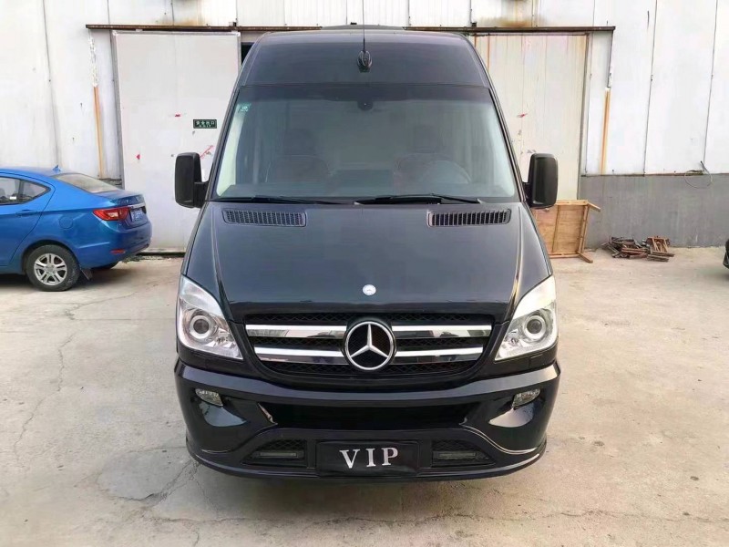 济宁14年奔驰斯宾特1