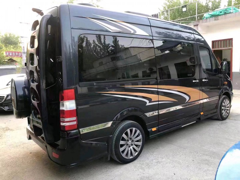 济宁14年奔驰斯宾特5