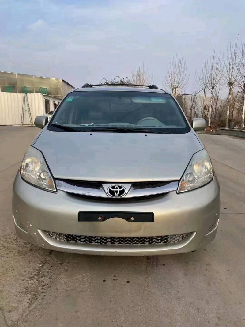 潍坊11年丰田塞纳1