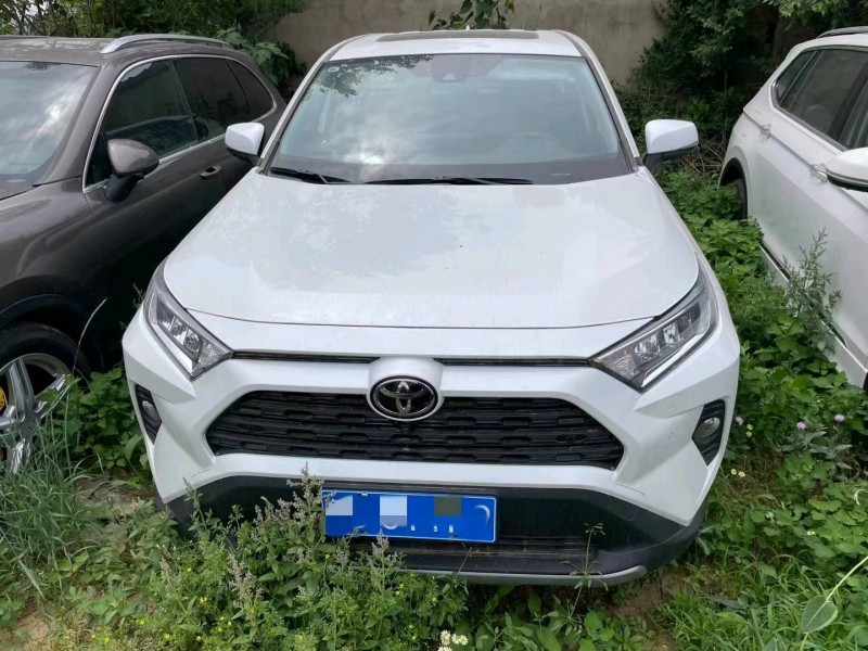 青岛23年丰田RAV4荣放1