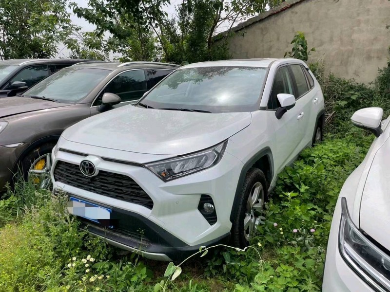 青岛23年丰田RAV4荣放4