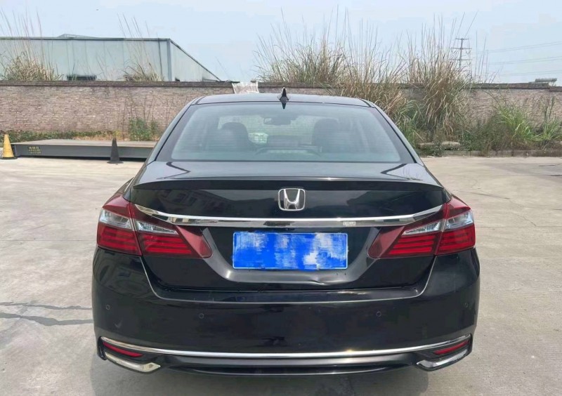 宜昌17年本田雅阁9