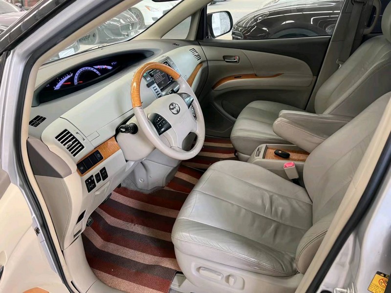 济宁13年丰田普瑞维亚4