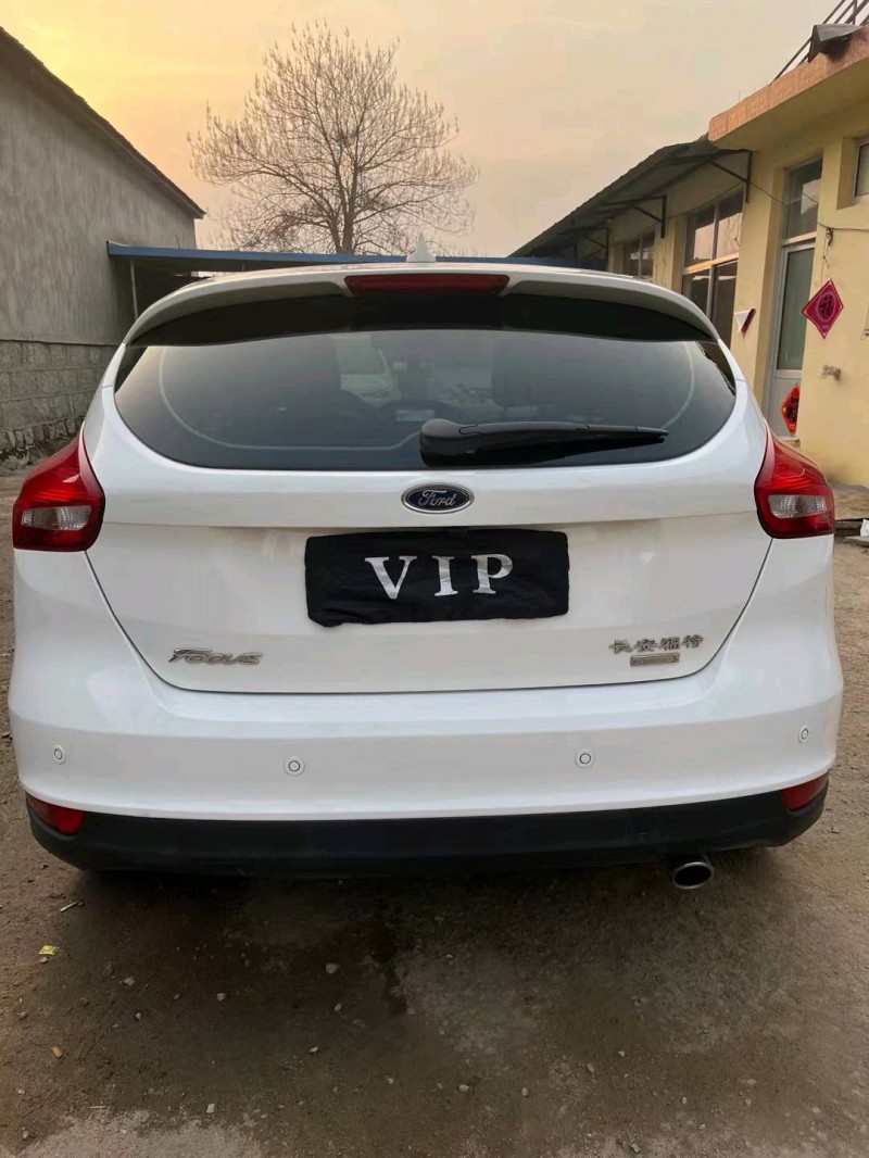 济南18年福特福克斯9