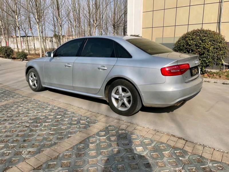 济南15年奥迪A4L3