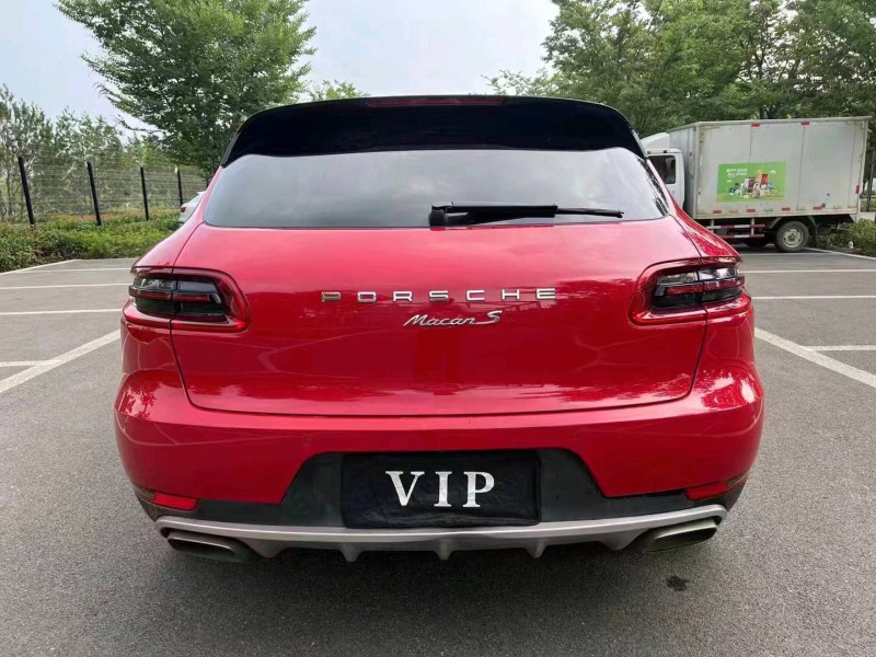 济宁17年保时捷Macan9