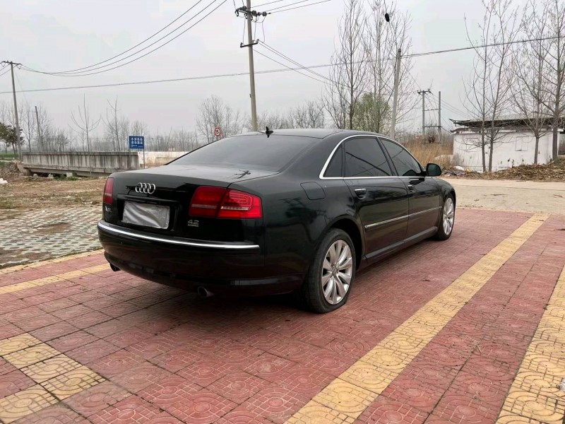 徐州09年奥迪A8L7