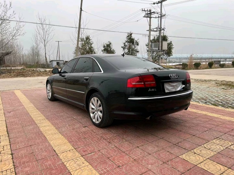 徐州09年奥迪A8L8