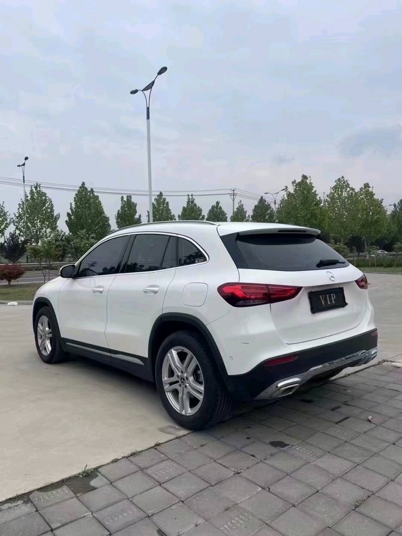 枣庄21年奔驰GLA8