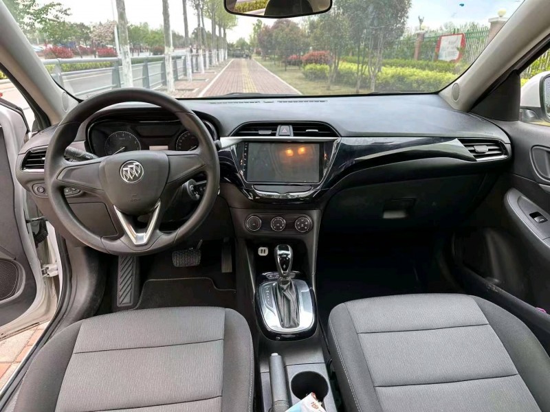 淮南18年别克凯越6