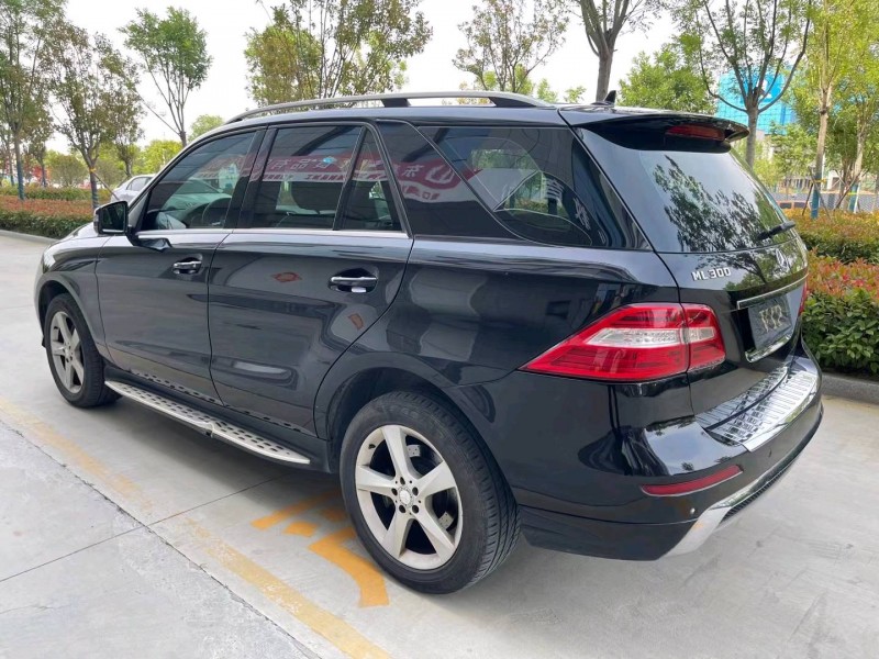 济宁13年奔驰ML8