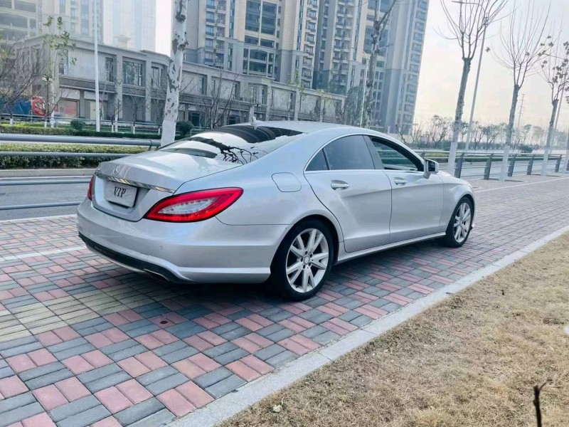 邯郸14年奔驰CLS4