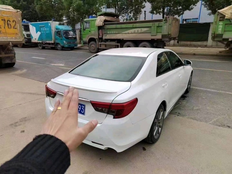 宜昌14年丰田锐志3