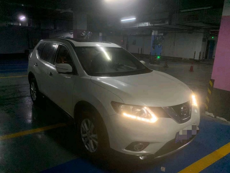 宜昌15年日产奇骏1