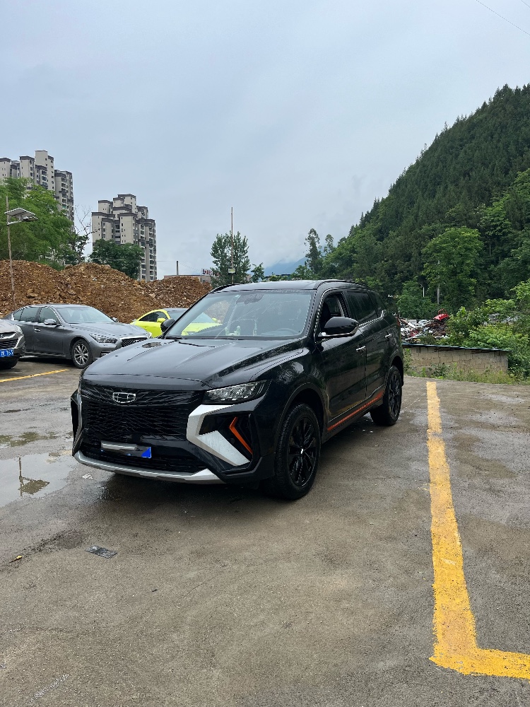 重庆22年吉利博越2