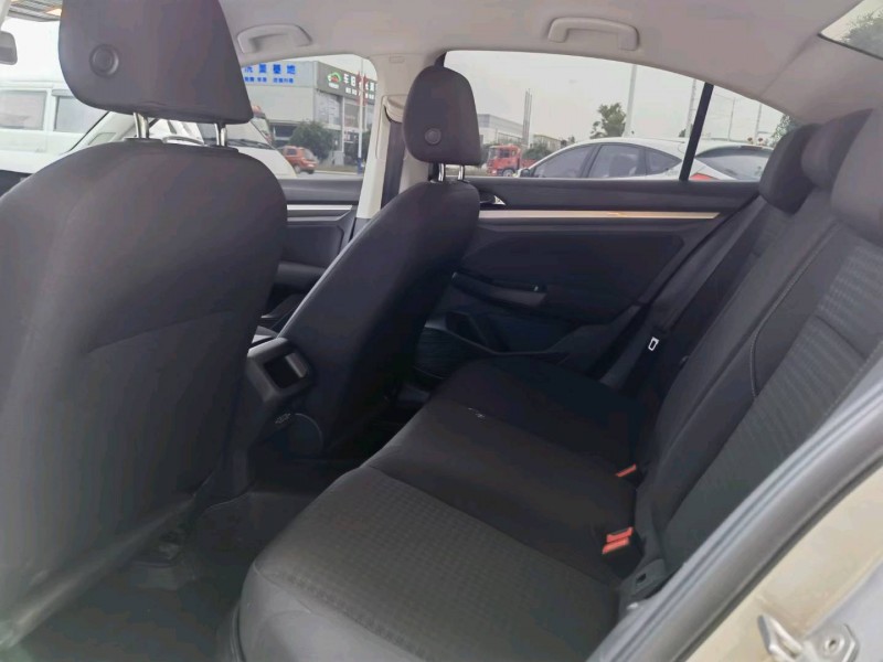 保定20年大众宝来8