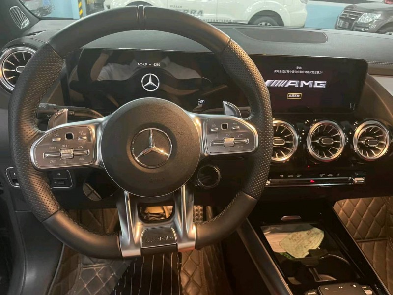 广州22年奔驰GLA4