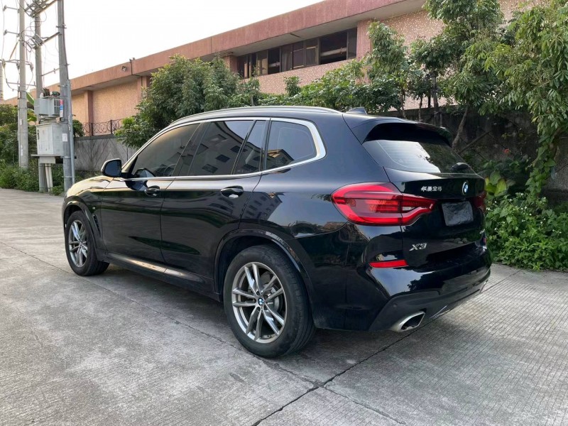 广州21年宝马X35