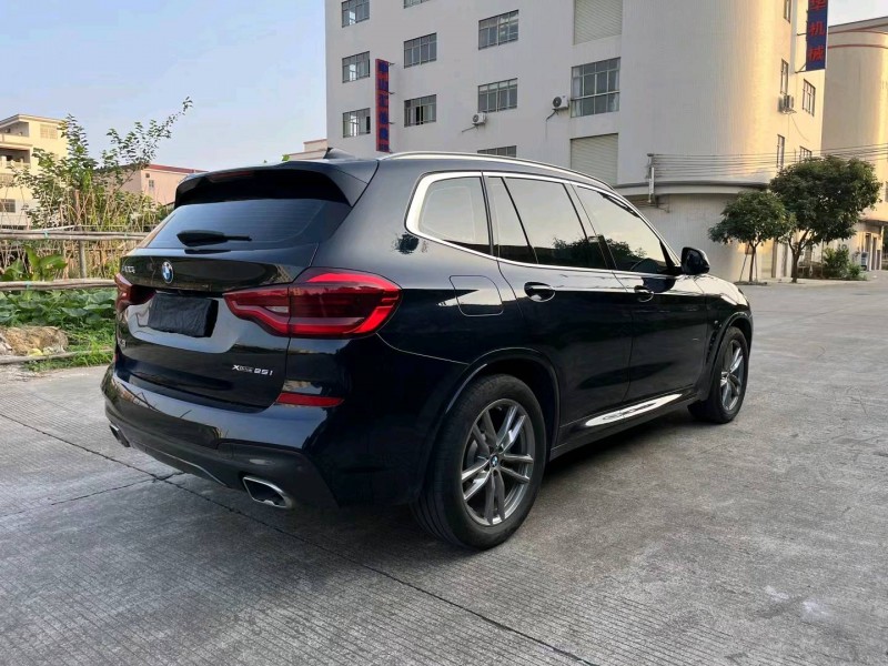 广州21年宝马X34
