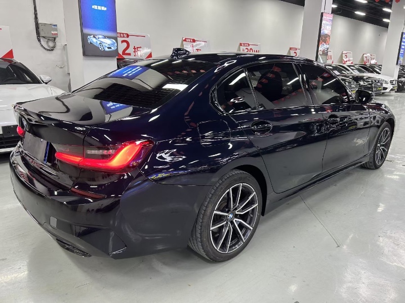 重庆21年宝马3系7