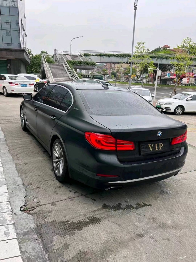 广州19年宝马5系8