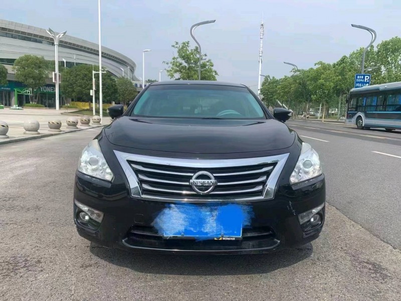 宜昌16年日产天籁1