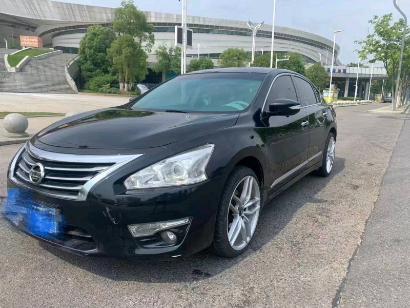 宜昌16年日产天籁3