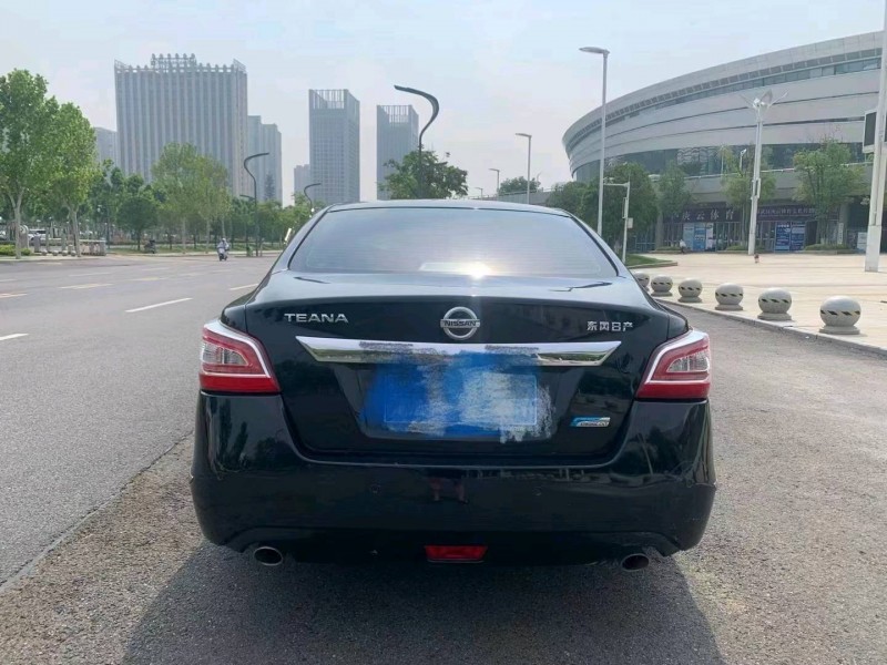 宜昌16年日产天籁6