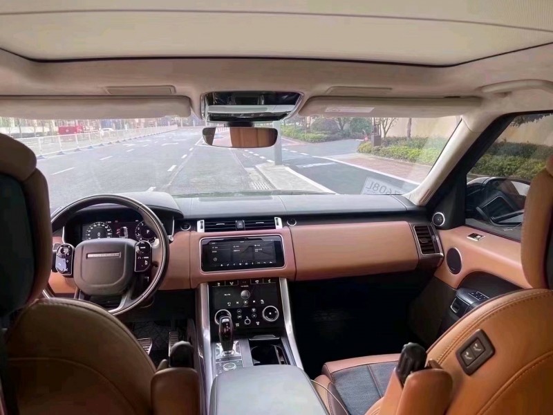 广州19年路虎揽胜运动7