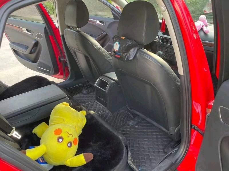 济宁10年奥迪A4L6