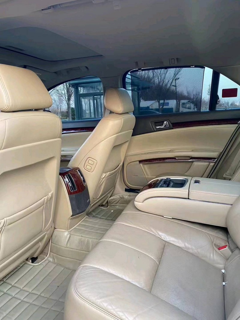 济宁11年凯迪拉克赛威4